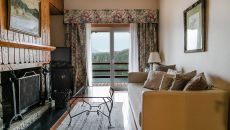 Superior Lake Queen Suite