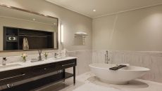 lienzo suite lienzo suite DSF6184 at Miraflores Park