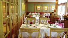 restaurant fine dining