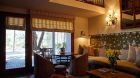 Bi level suite
