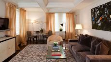 madison suite livingroom