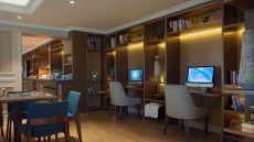 Club Lounge, Executive Lounge