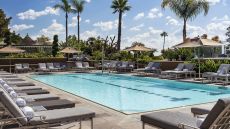  Pool  Four  Seasons  Los  Angeles  Beverly  Hills.