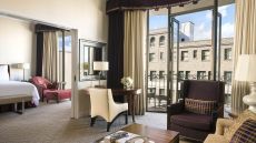  Beverly  Suite  Beverly  Whiltshire.