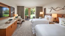  Phoenician  Guestroom  Casita