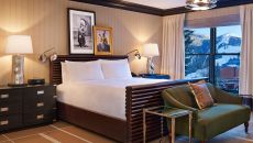 Accommodations Deluxe King 2020 at Hotel Jerome an Auberge Resort