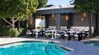 Avalon Hotel outdoor restaurant