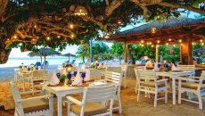 putdor dining Jamaica Inn
