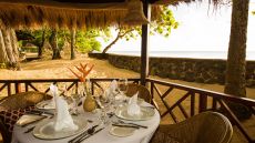 beach dining at East Winds Inn