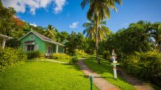 Grounds at East Winds Inn