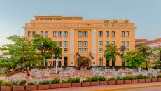 Fachada principal tarde copia 1 at Hotel Charleston Santa Teresa