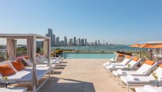 Piscina dia at Hotel Charleston Santa Teresa