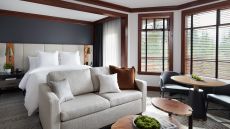 Deluxe King2 Four Seasons Whistler