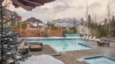 Pool winter Four Seasons Whistler
