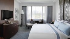  Executive  Suite  The  Peninsula  Manila.