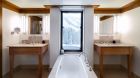 Chambre Melezin, bathroom
