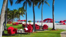 Complimentary Seaside Living Room Settings