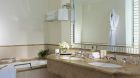 grand langham bathroom