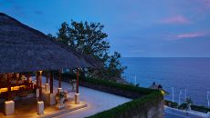 bar at sunset Amankila 2024