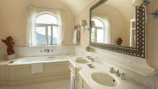PREMIUM SEA VIEW JUNIOR SUITE WITH TERRACE BATHROOM Belmond Caruso