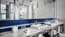 Top Images EWOW SUITE Bathroom W Montreal