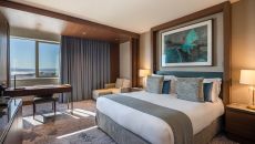 1Queen Bed Classic River View Inter Continental Lisbon