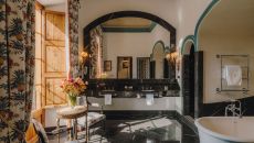 grand suite maria de napoles bathroom