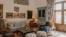 grand suite maria de napoles living room