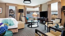  Junior  Suite  Four  Seasons  Hotel  Sydney.