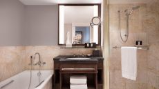  Deluxe  Bathroom  Four  Seasons  Hotel  Sydney.