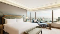 Hong Kong Suite Bedroom at Island Shangri La Hong Kong