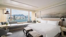 Club Horizon Harbour View King at Island Shangri La Hong Kong