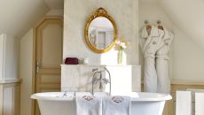 La Parisienne bathroom portrait at Le Meurice