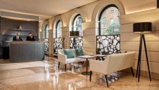Lobby with Receptionist COMO The Halkin