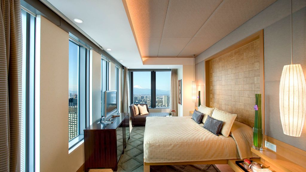 Mandarin Oriental Tokyo Kanto Corner Suite