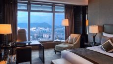 Club Deluxe Room at The Ritz Carlton Hong Kong