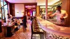 bar restaurant