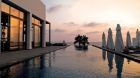 Pool, exterior