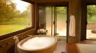 amber suite bathtub