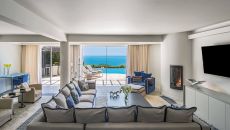 vila trevo main living room a 1 at Vila Vita Parc