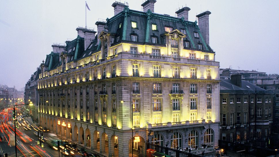 top hotels in london        
        <figure class=