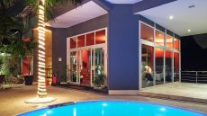  Outdoor pool  La  Suite 2019.