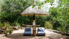 Outdoor private lounging