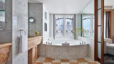 Ambassador 4 PH Melbourne