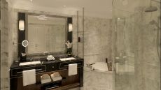Bellevue Suite Bathroom