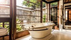 Deluxe Villa Bathroom