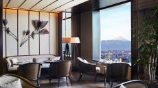 Club Lounge Garden Terrace