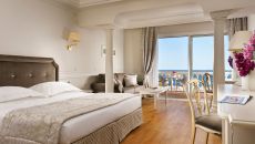 8 Junior Suite Deluxe at Royal Hotel Sanremo