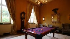 billiard room