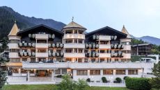 Exterior of Hotel Gardena Grodnerhof